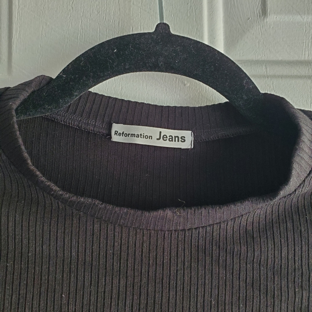 Reformation Black Long Sleeve Crop Top - Picture 11 of 16